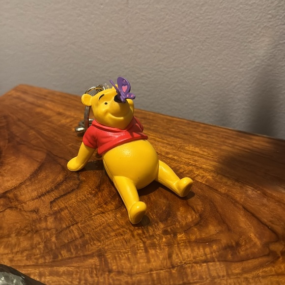 Winnie The Pooh Keychain Disney 3D Purple Butterfly - Picture 3 of 5